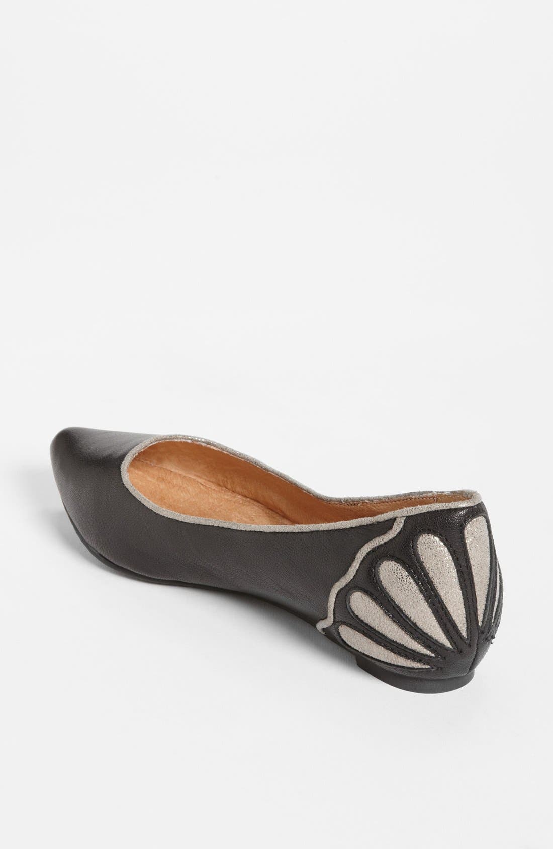 'Jodi' Flat, Alternate, color, BLACK