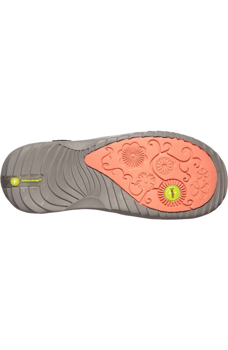 Jambu 'Blossom' Mary Jane, Alternate, color,