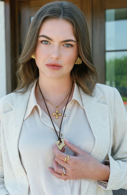 Macrae & Co . Polished Metallic Pendant Necklace In Gold