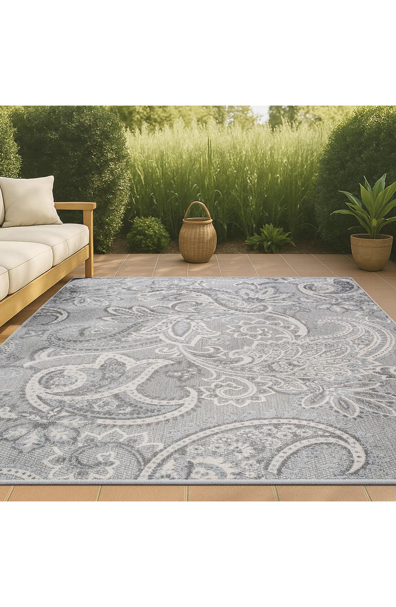 JONATHAN Y Gordes Paisley High-Low Light indoor/Outdoor Area Rug, Alternate, color, Light Gray/Ivory