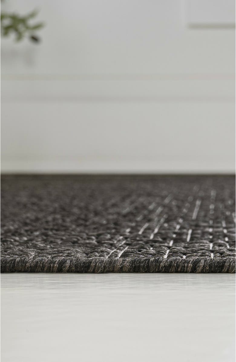 JONATHAN Y Alda Modern Minimalist Mingled Solid Indoor/Outdoor Area Rug, Alternate, color, Black/Cream