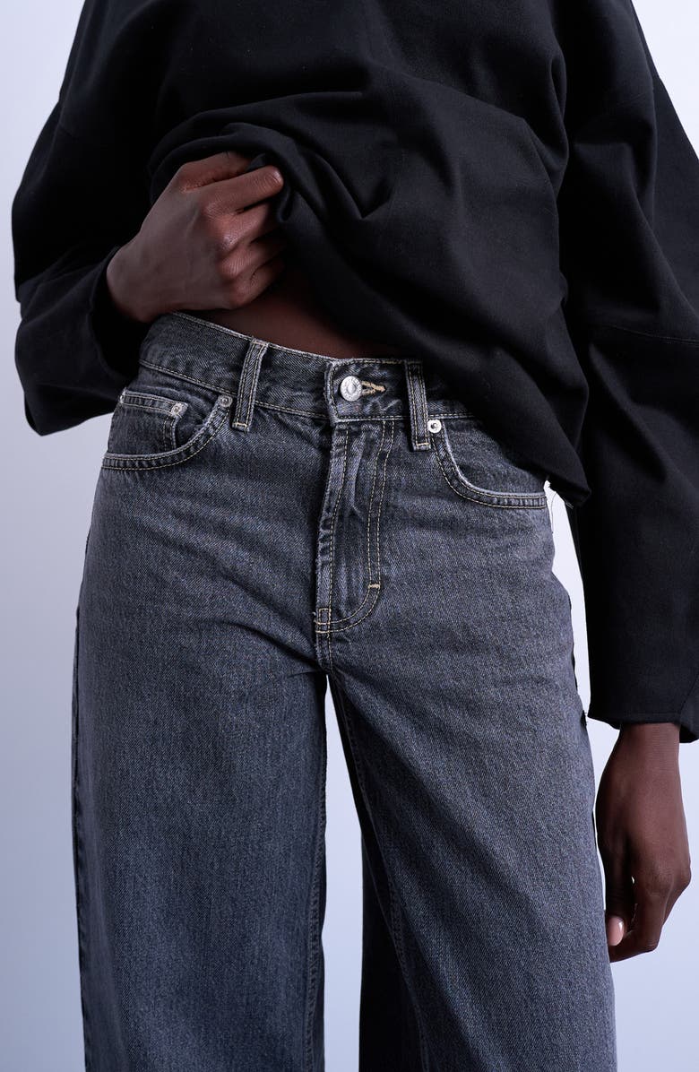 Topshop Cinch Low Rise Relaxed Jeans, Alternate, color, Light Grey