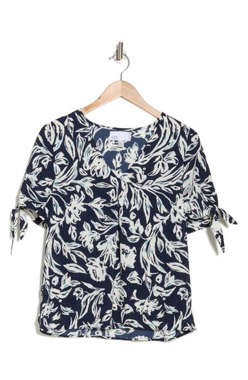 Nordstrom Rack V-neck Tie Short Sleeve Top In Navy Blazer Marked Blooms