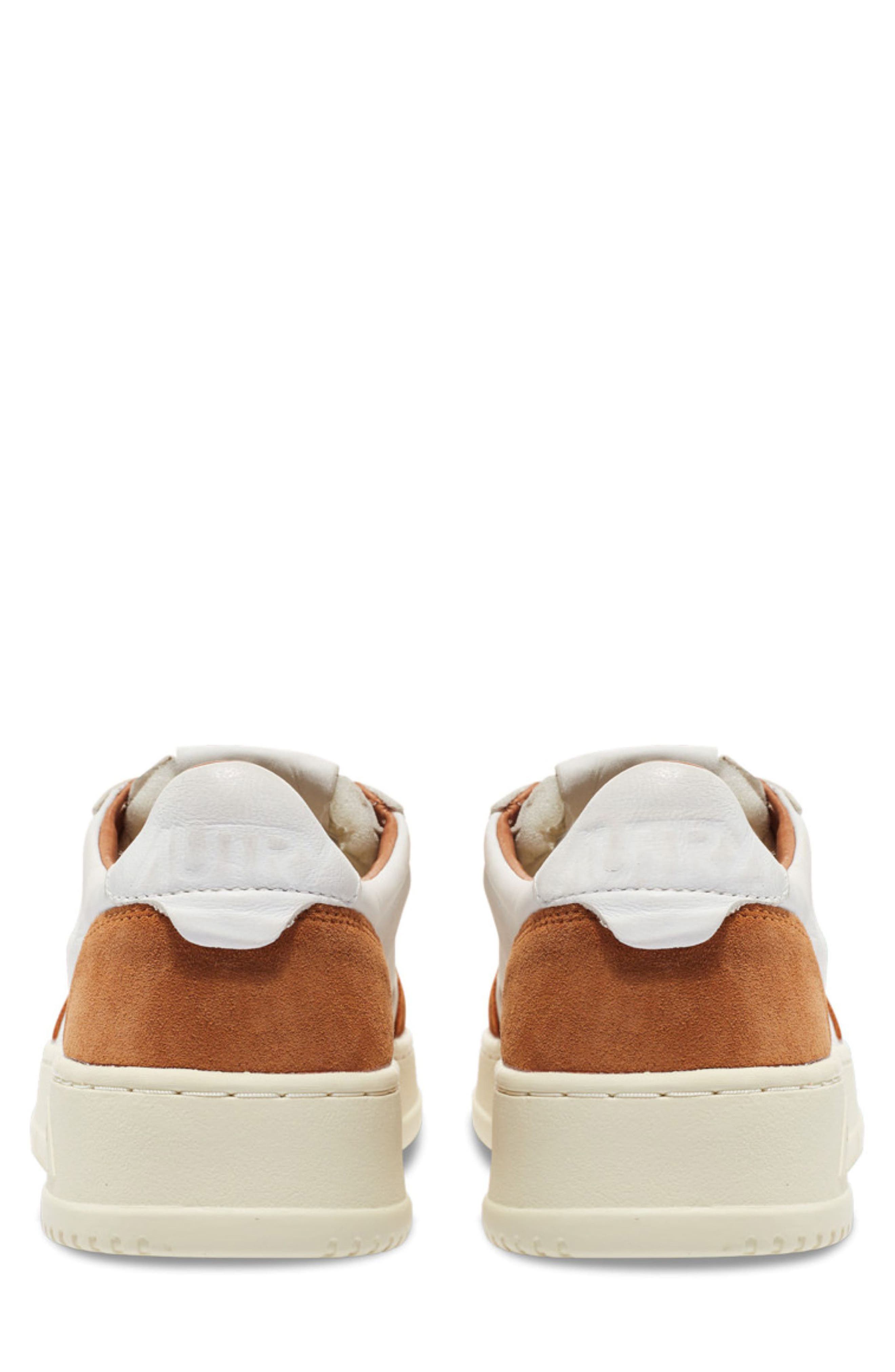 AUTRY Medalist Low Sneaker, Alternate, color, White/ Caramel Goat/ Suede