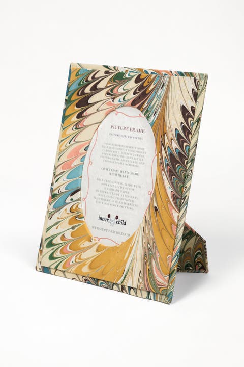 Hand-Marbled Flatiron Feathers Picture Frame with Oval Opening - 4x6