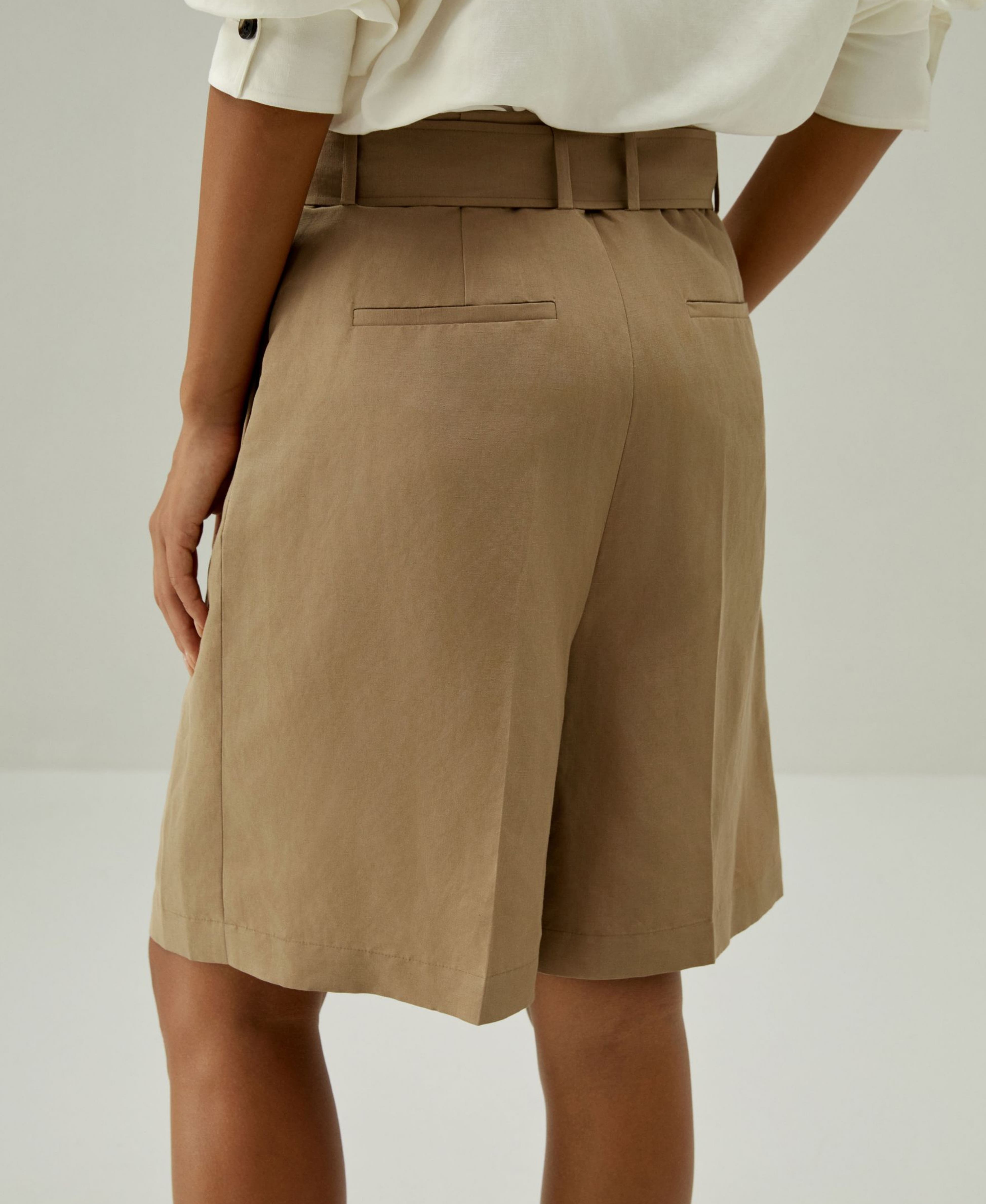 Chic Silk-Linen Blend Bermuda Shorts - image 4