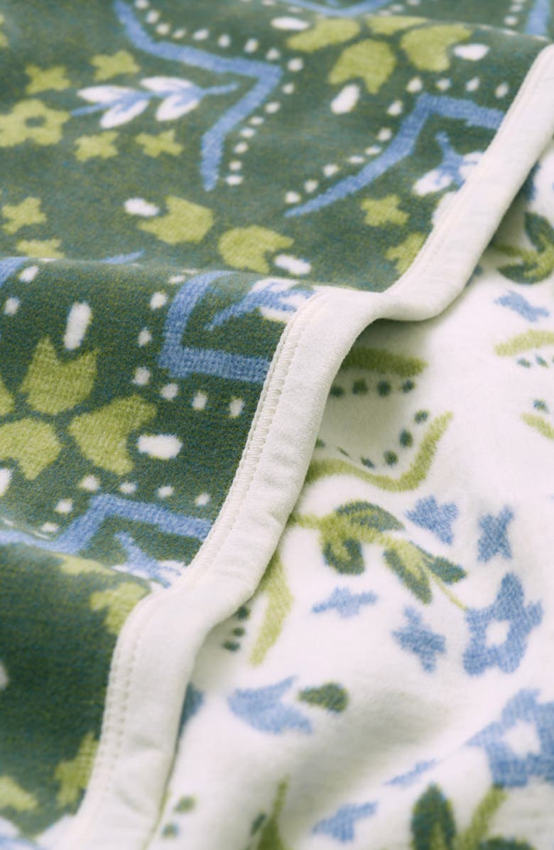 ChappyWrap Farmhouse Flowers Throw Blanket, Alternate, color, Green