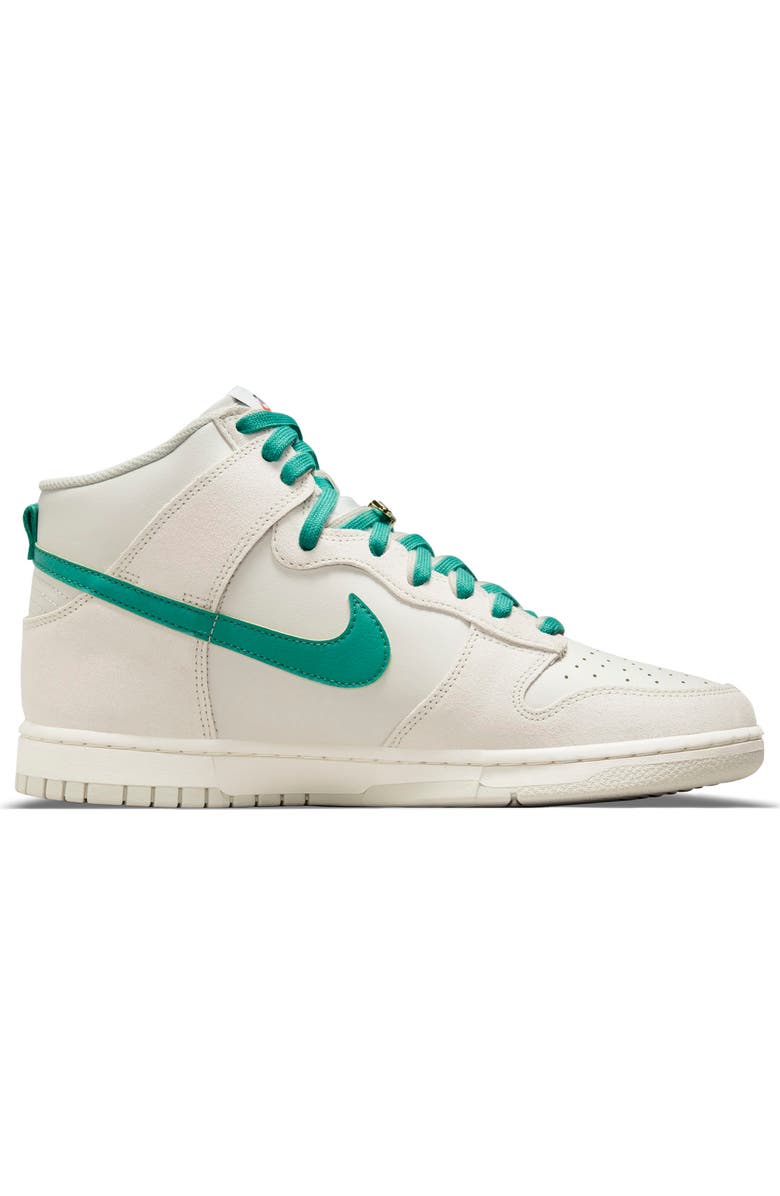 Nike Dunk High SE Basketball Sneaker, Alternate, color,