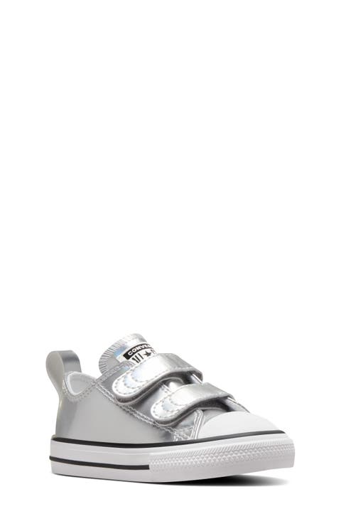 Kids' Chuck Taylor® All Star® 2V Sneaker (Baby, Walker & Toddler)