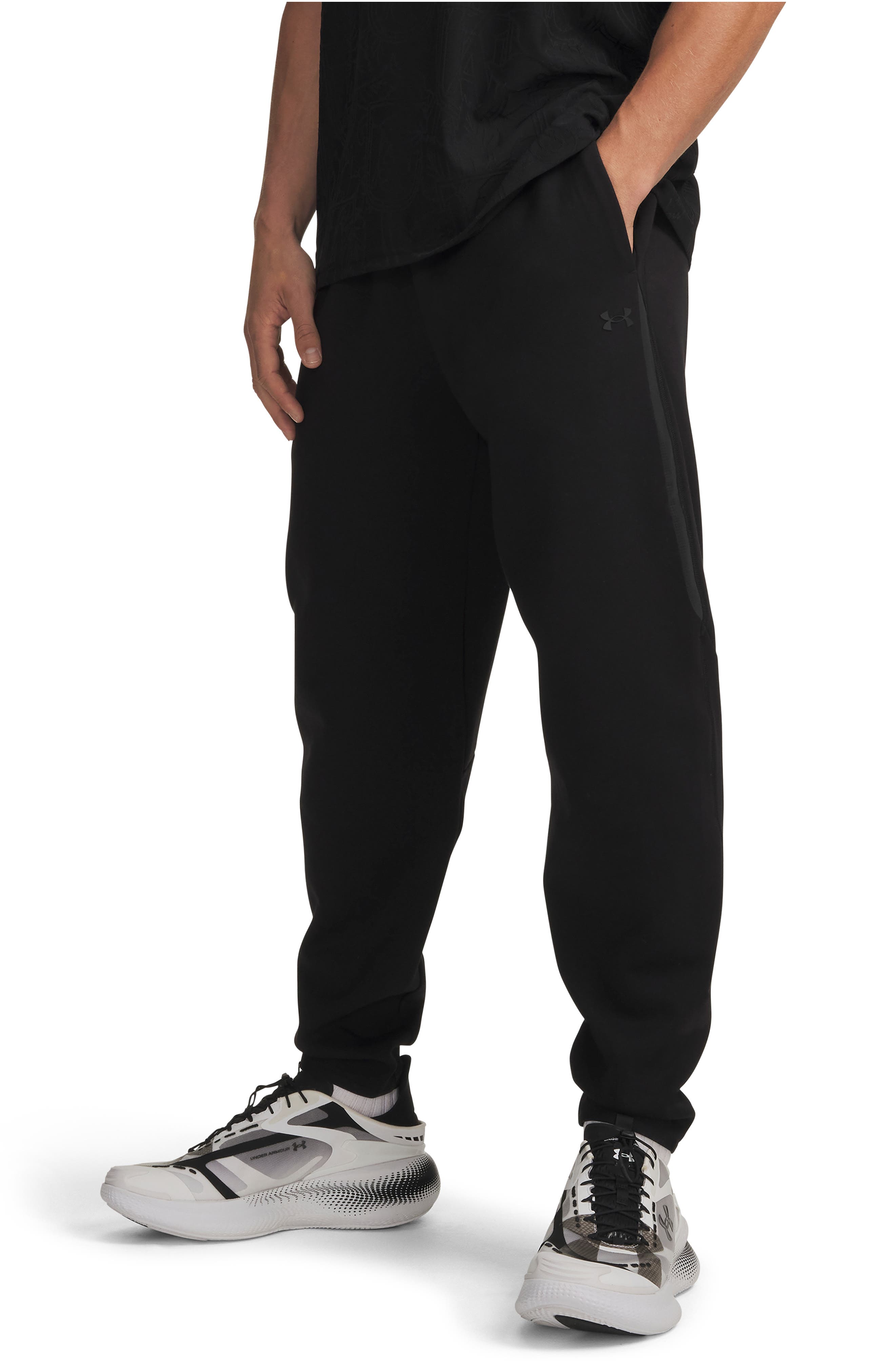ULTIMATE BLACK/ BLACK