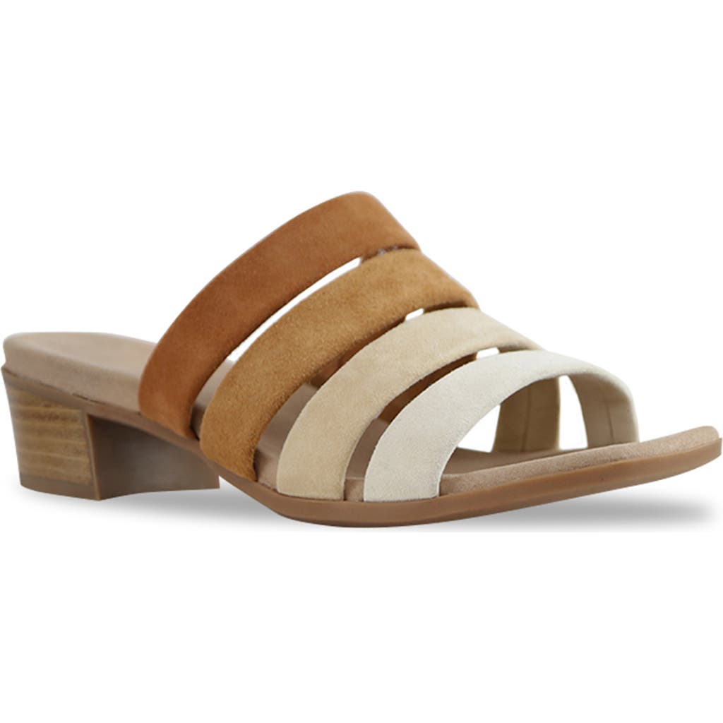 Munro Adrianne Sandal In Sand