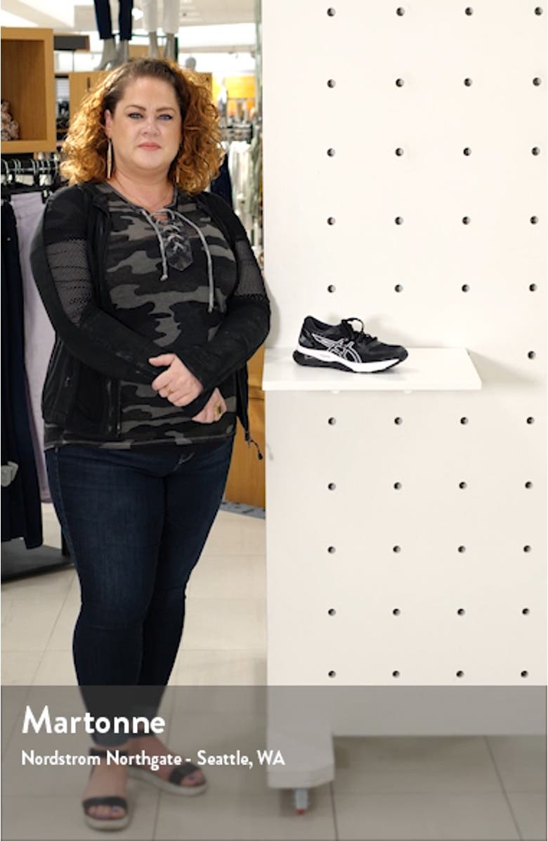 GEL-Nimbus 21 Running Shoe, sales video thumbnail