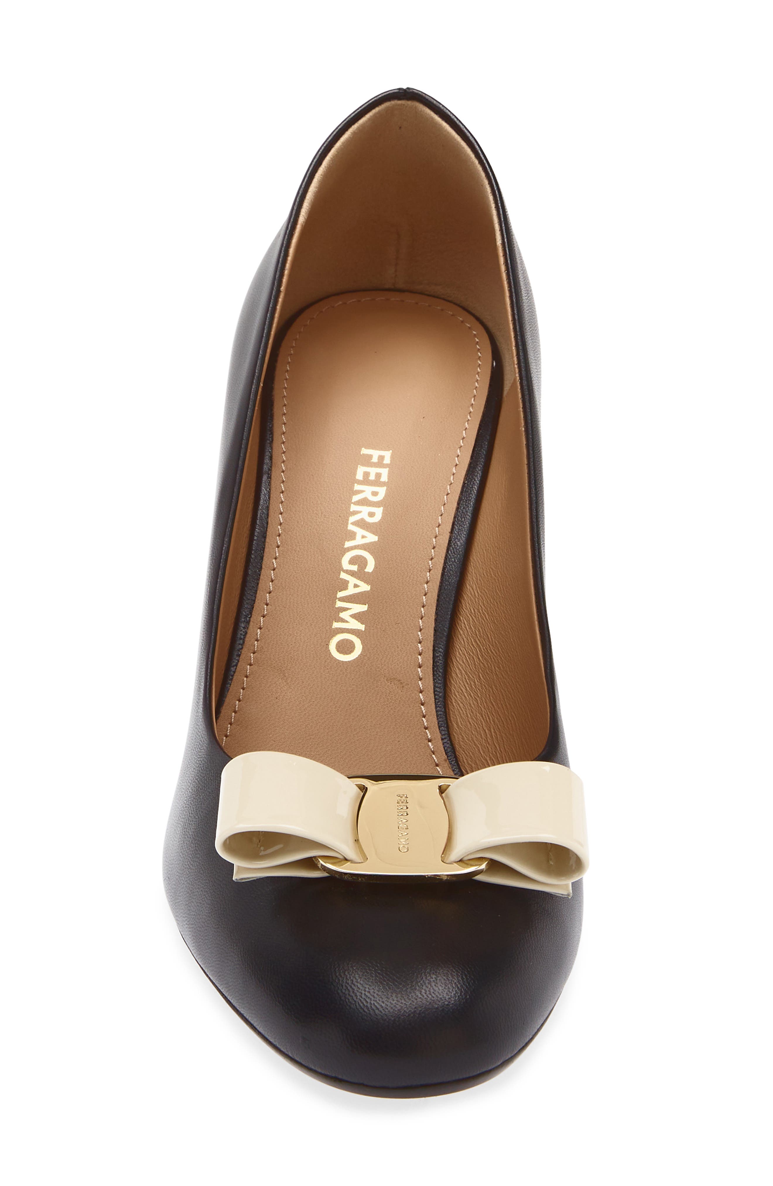 FERRAGAMO Carla Bow Pump, Alternate, color, Nero Mascarpone Biscotto