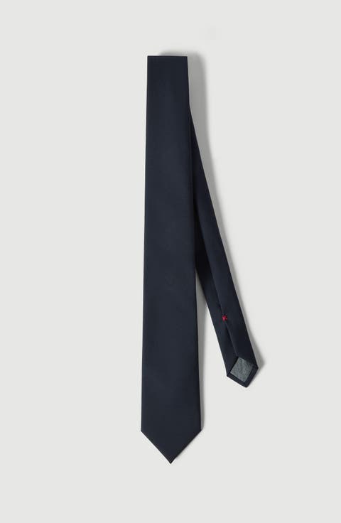 Virgin wool tie