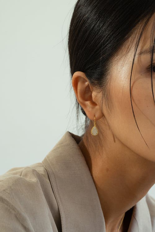 Bearfruit Jewelry Sterling Silver 18k Gold Plated Leah Crystal Teardrop Necklace & Earrings Set In Gold