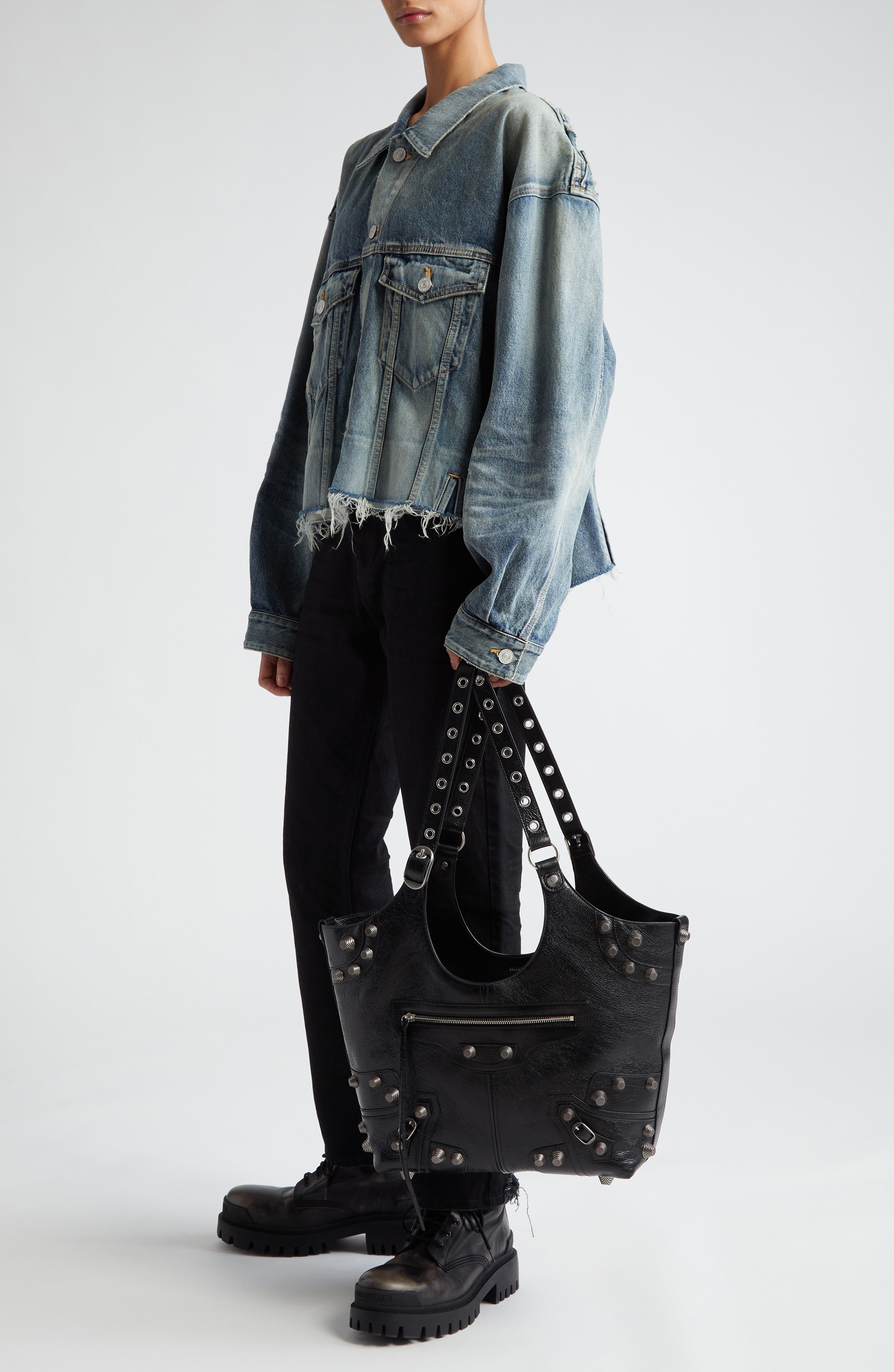 Balenciaga Medium Le Cagole Leather Tote, Alternate, color, Black