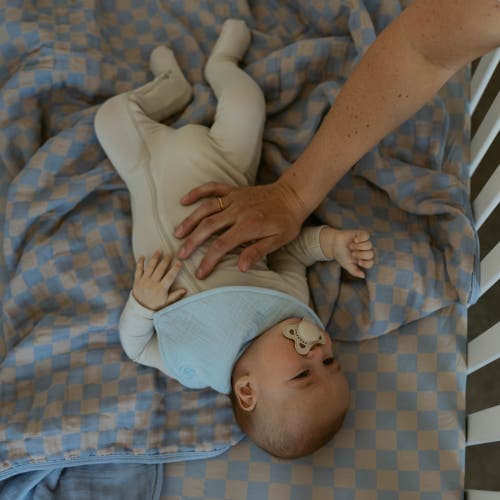 Parker Baby Co. Muslin Bandana Bibs In Gray