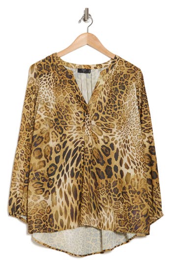 T Tahari Leopard Print Top In Print