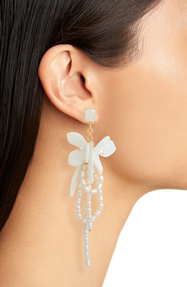 NORDSTROM RACK Resin & Faux Pearl Cluster Drop Earrings, Alternate, color, White- Gold