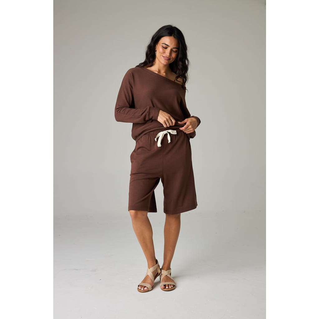 Eavolu Baikal Eco-luxe Fleece Bermuda Short In Brown