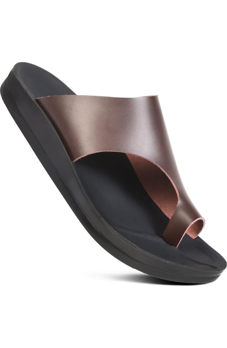 AEROTHOTIC Neritic Toe Loop Side Sandal, Alternate, color, Brown