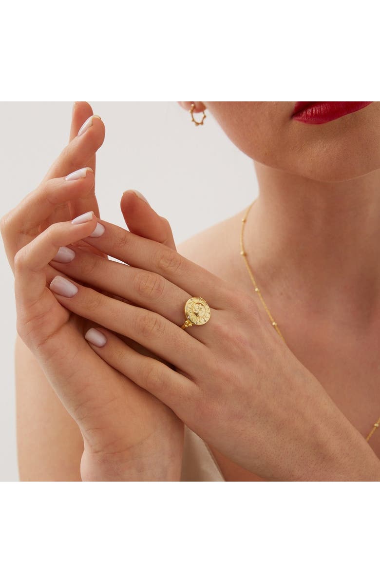 Spero London Sun Face Embossed Sterling Silver Medal Ring, Alternate, color, Gold