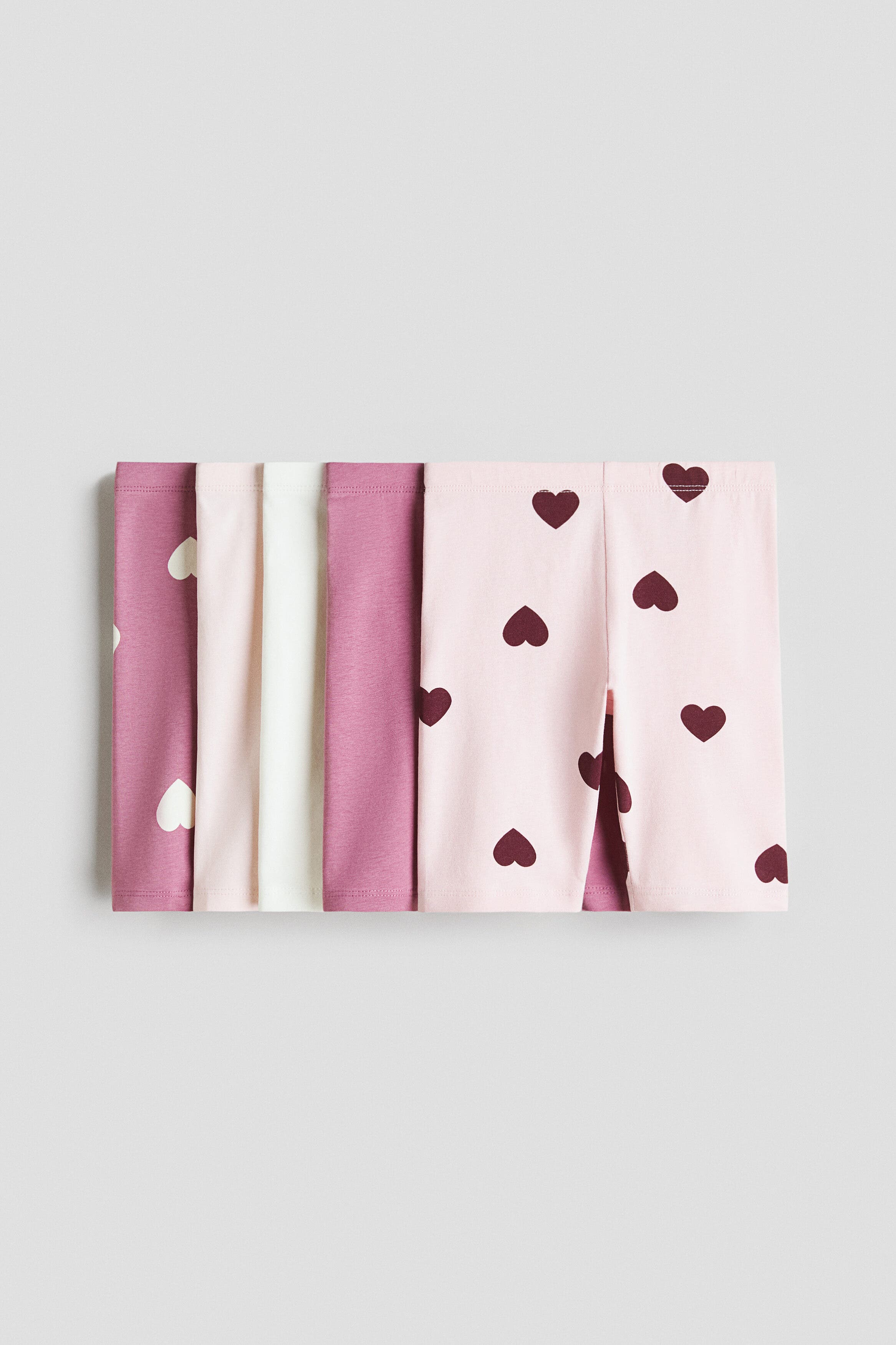 Light pink/hearts