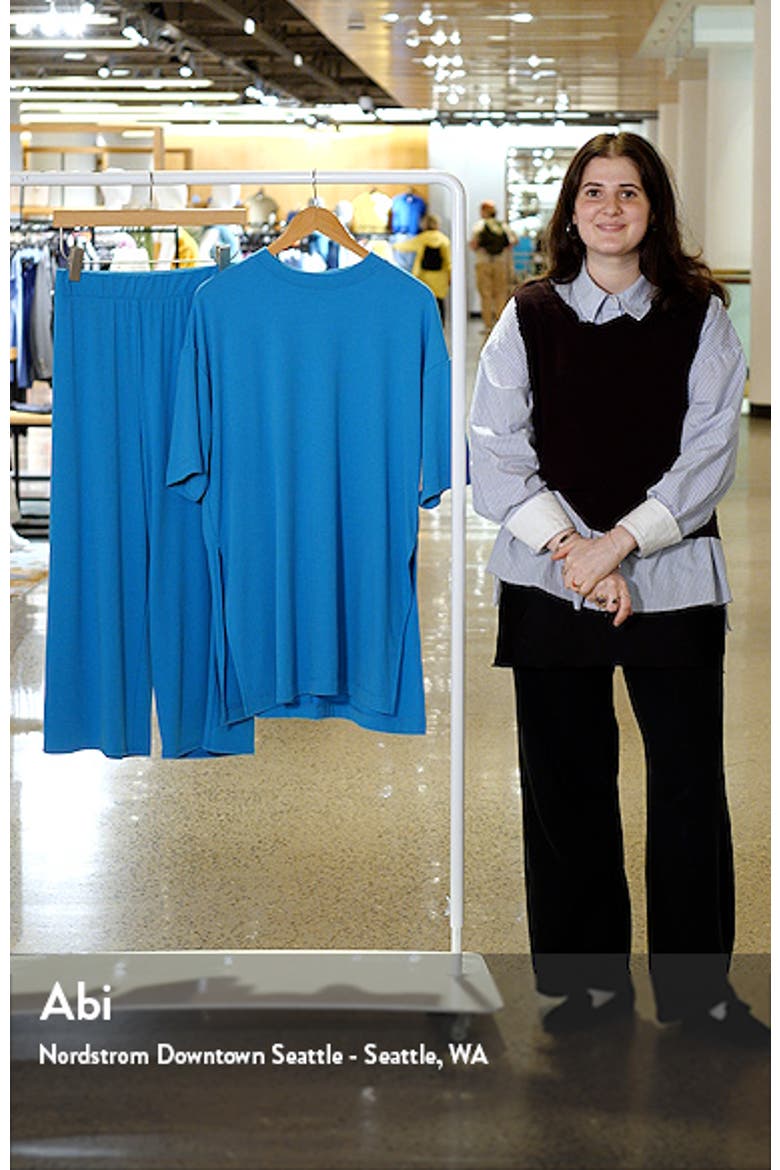 Lex Rib Oversize T-Shirt & High Waist Crop Pants video