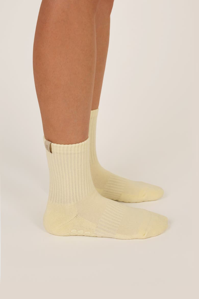 Butter Classic Crew Grip Socks, Alternate, color, Butter