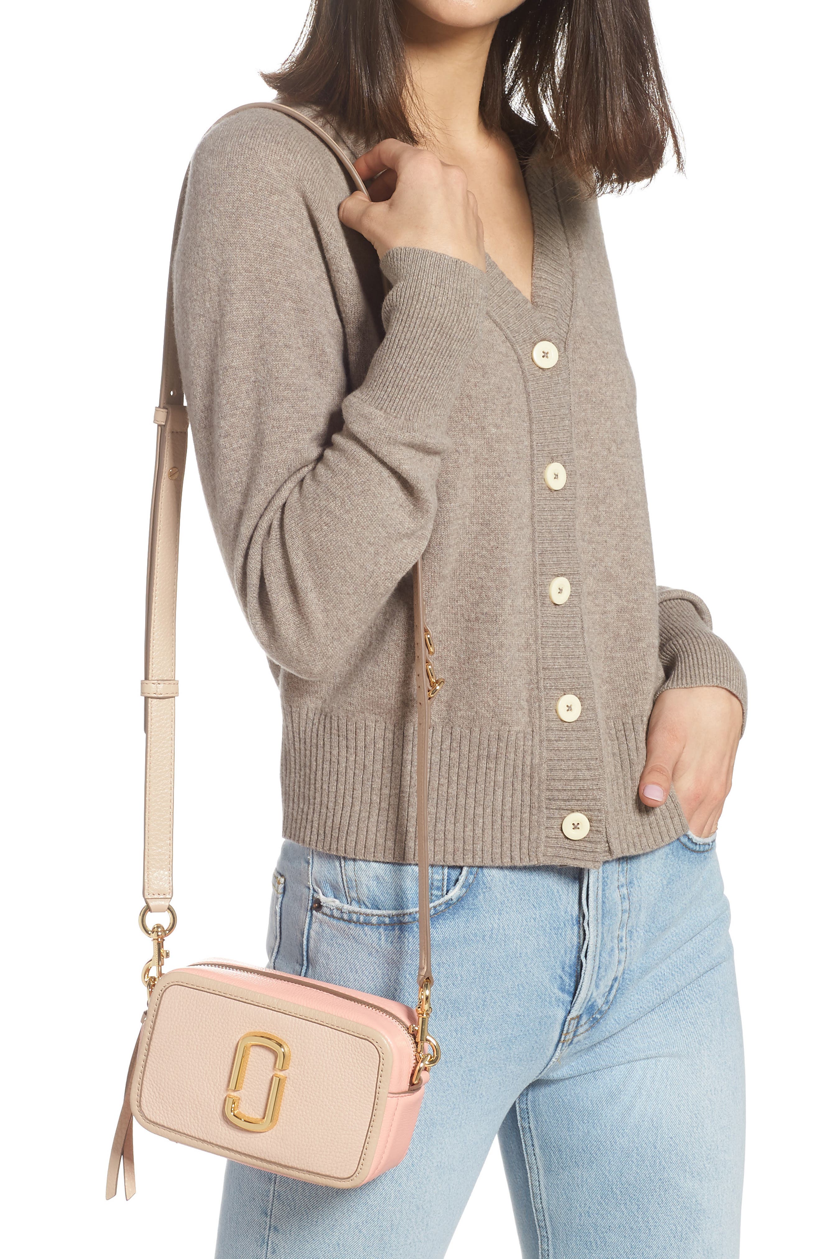 Marc Jacobs The Marc Jacobs The Softshot 17 Leather Bag, Alternate, color, 