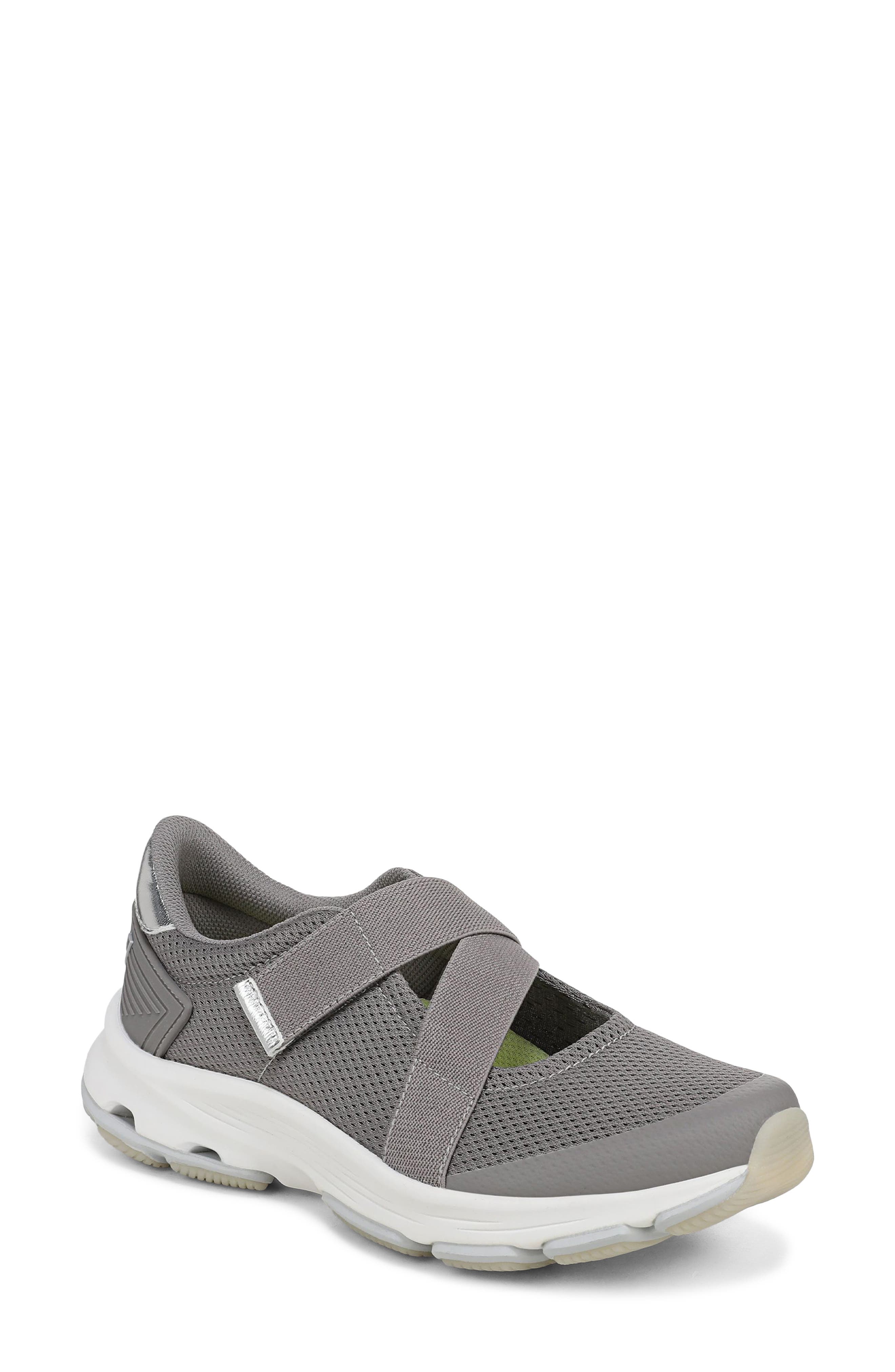 SKY GREY