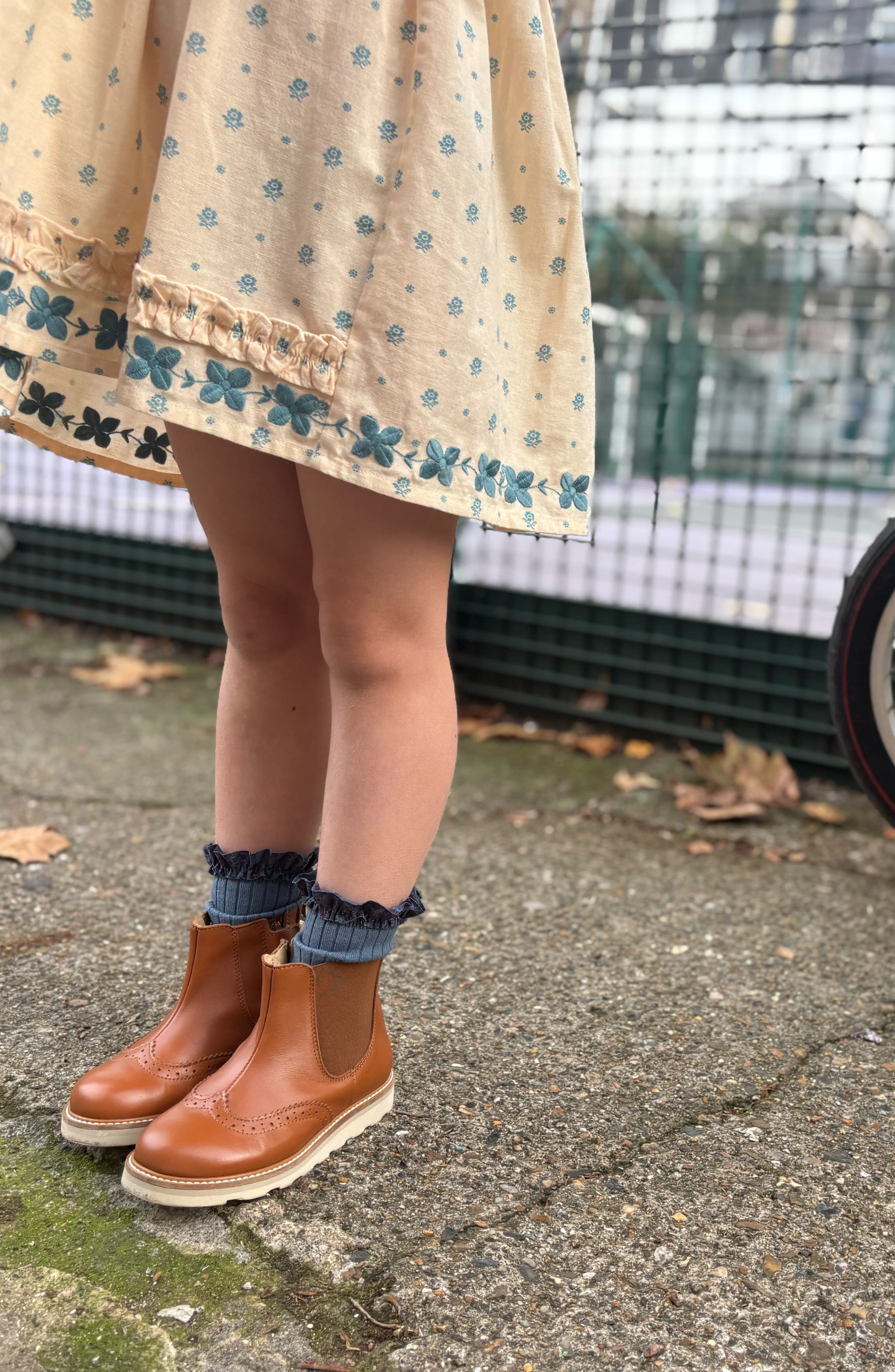 Francis Kids Chelsea Boot, Alternate, color, Chestnut Brown