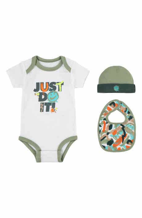 Nike Just Do It Bodysuit, Bib & Beanie Set