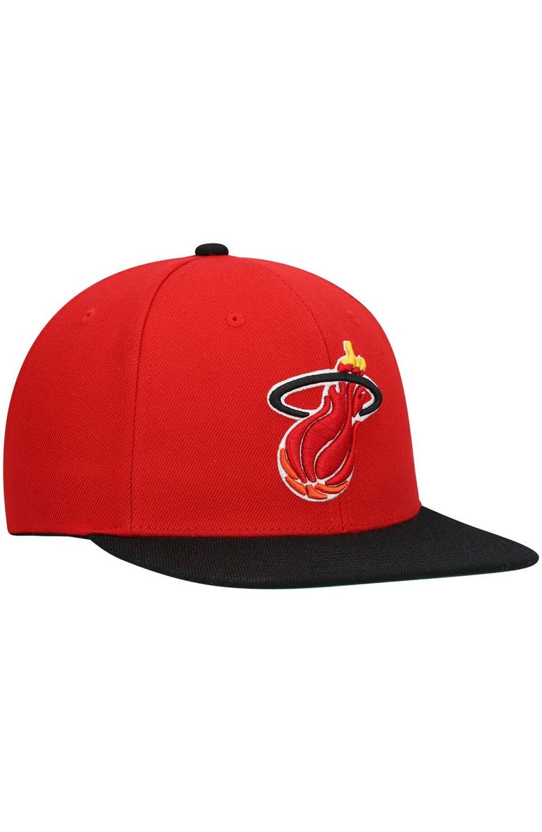 Mitchell & Ness Men's Mitchell & Ness Red/Black Miami Heat Hardwood Classics Team Two-Tone 2.0 Snapback Hat, Alternate, color, Red