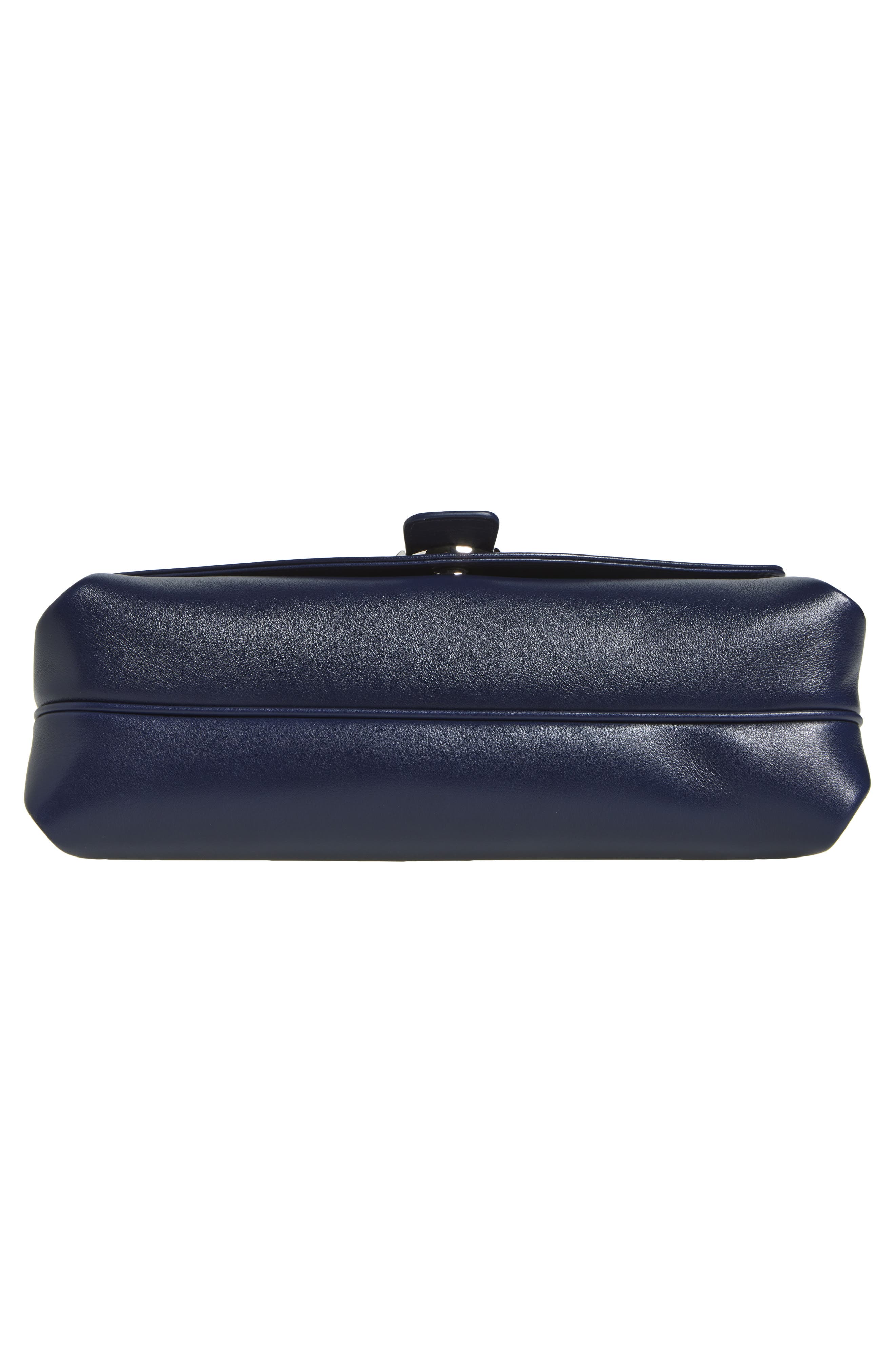 Женские сумки FERRAGAMO Medium Lily Leather Shoulder Bag — фото 7