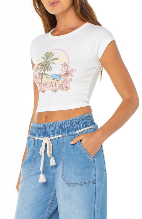 Beach Day Crop Graphic T-Shirt