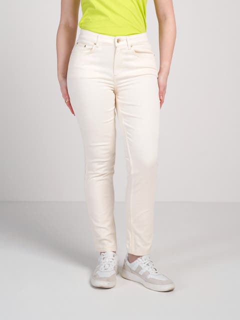 Darla Comfort Straight Leg Jeans
