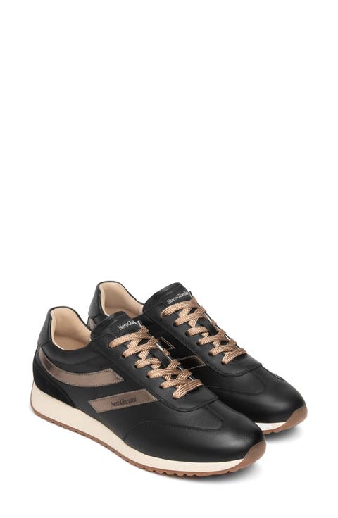 Retro Low Top Sneaker