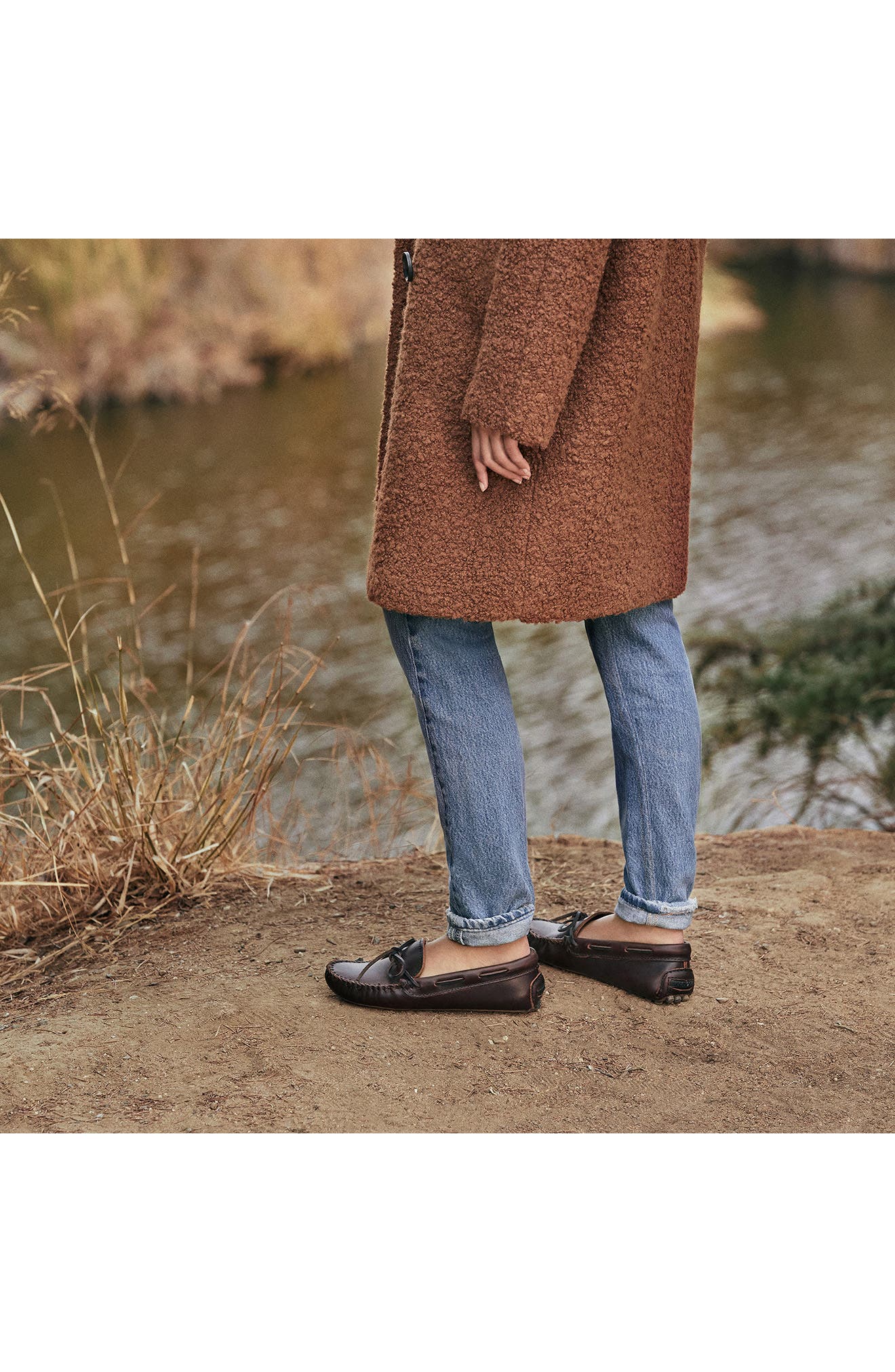 Minnetonka Driving Shoe, Alternate, color, Dark Brown Lariat