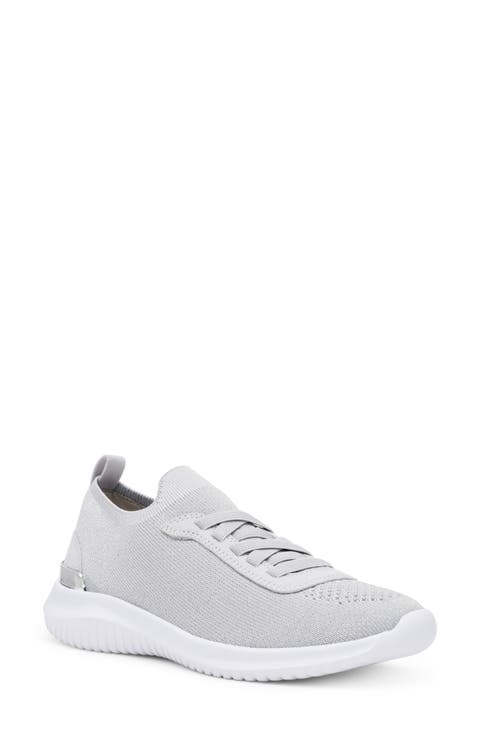 Modesty Sneaker (Women)