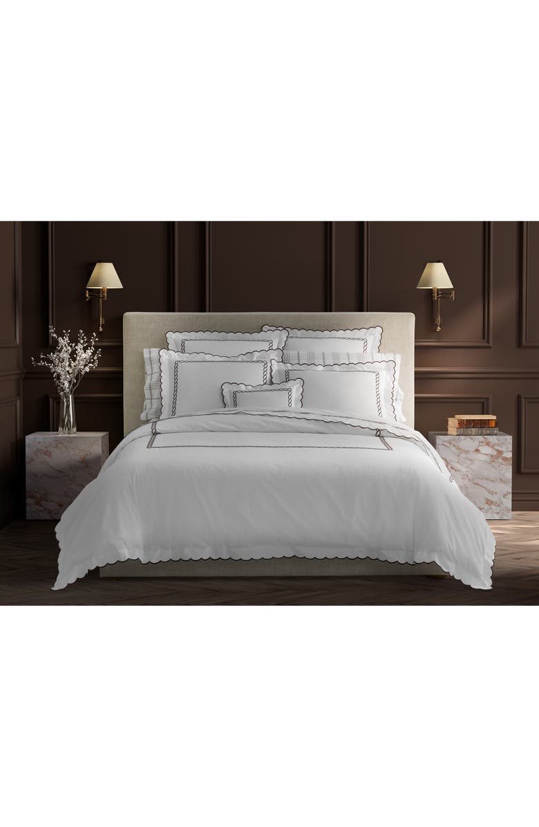 Matouk Classic Chain Scallop Duvet Cover, Alternate, color, White