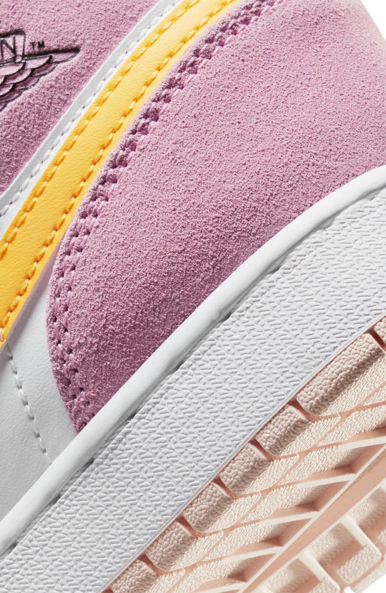 Nike Air Jordan 1 Mid SE Basketball Sneaker, Alternate, color,