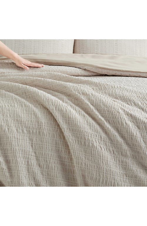 Kenneth Cole Reaction Stitched Gauze Yarn Dye Jacquard Comforter & Sham Set In Sand