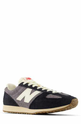 Gender Neutral 471 Sneaker