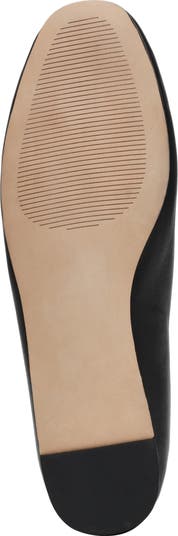 Leni Flat