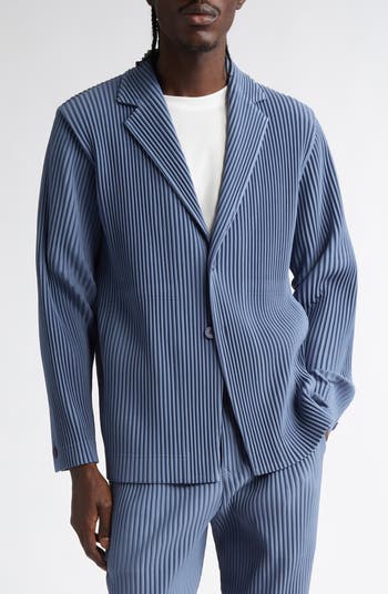TAILORED PLEATS 2 – ISSEY MIYAKE ONLINE STORE