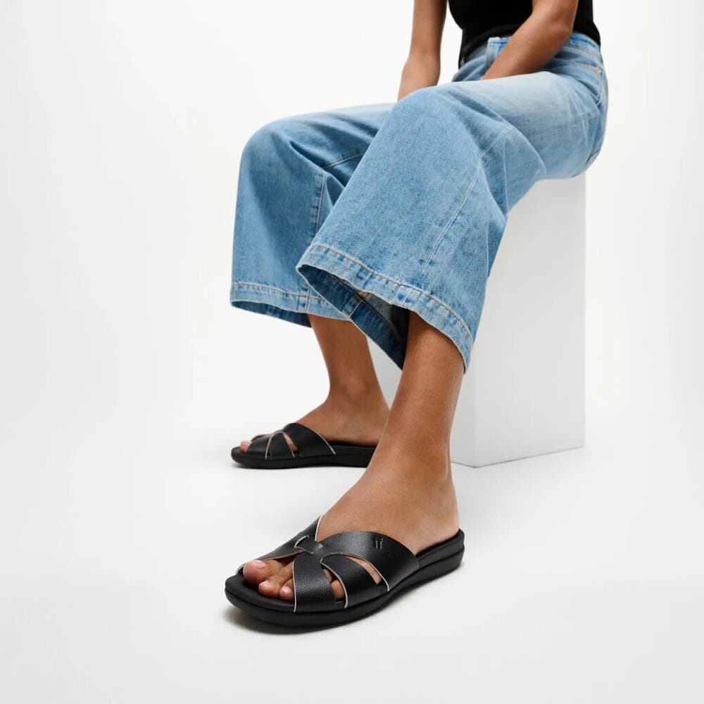 FitFlop Solay Waterproof-Woven Sandal, Alternate, color, Black