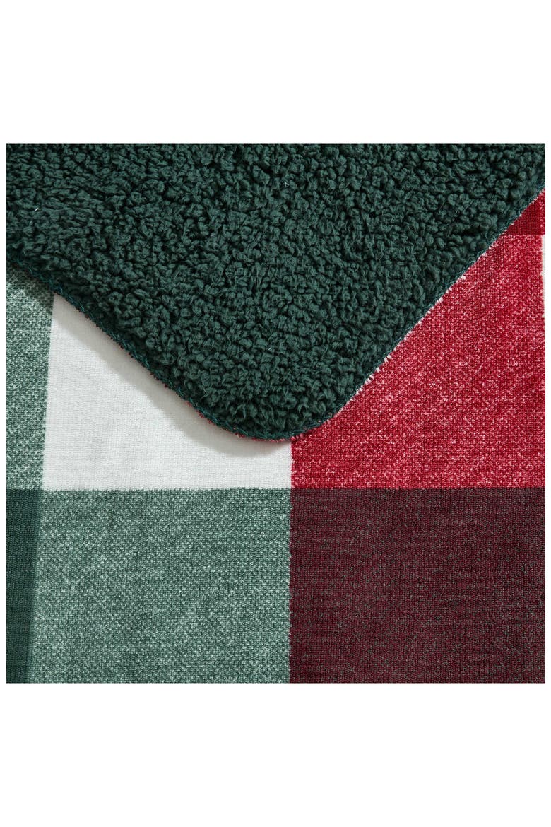 Spruce Mist Microfiber Throw, Alternate, color, OFF WHITE/ RED/ GREEN