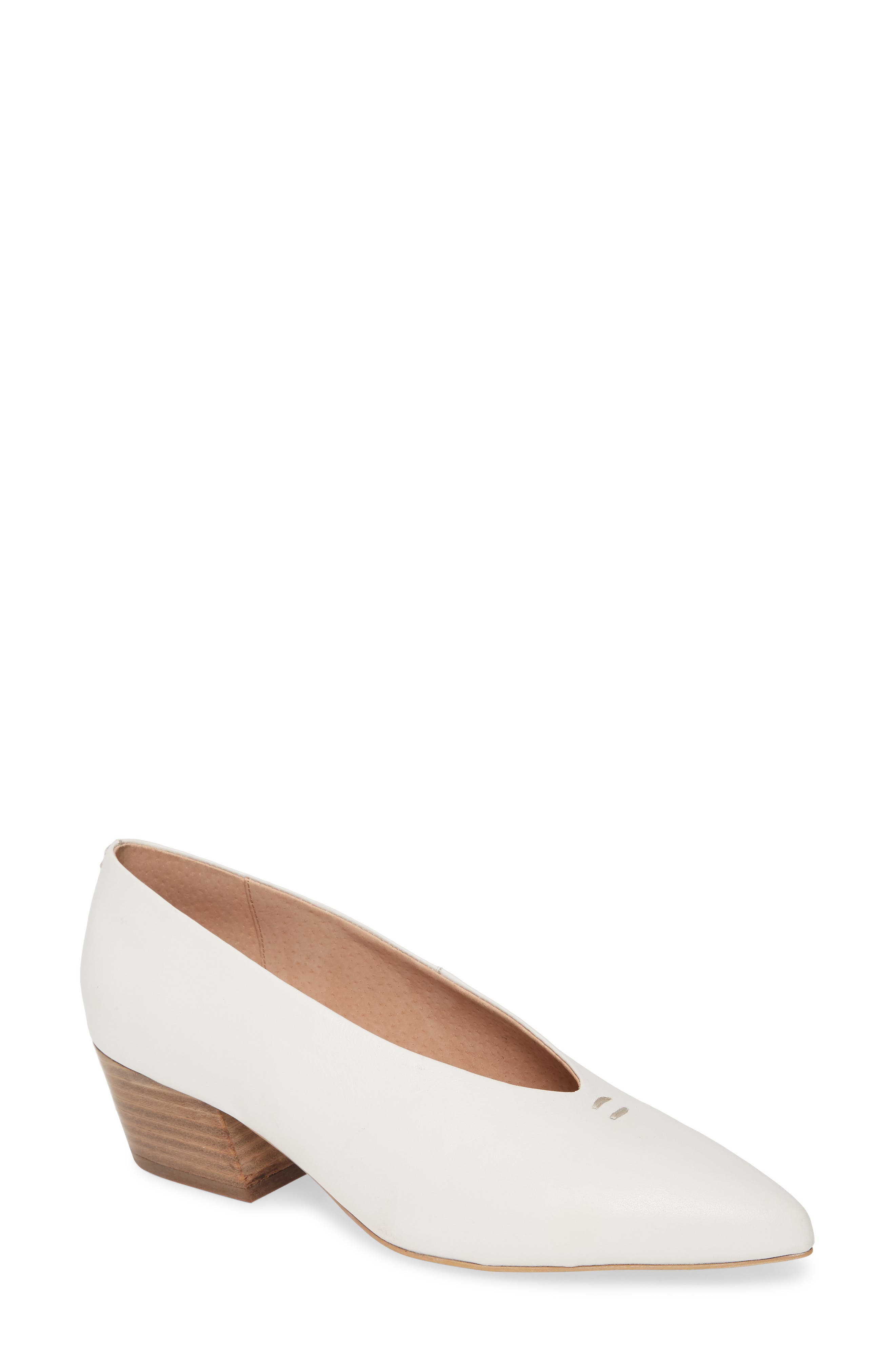 Compelling Pointed Toe Pump, Main, color, WHITE LEATHER
