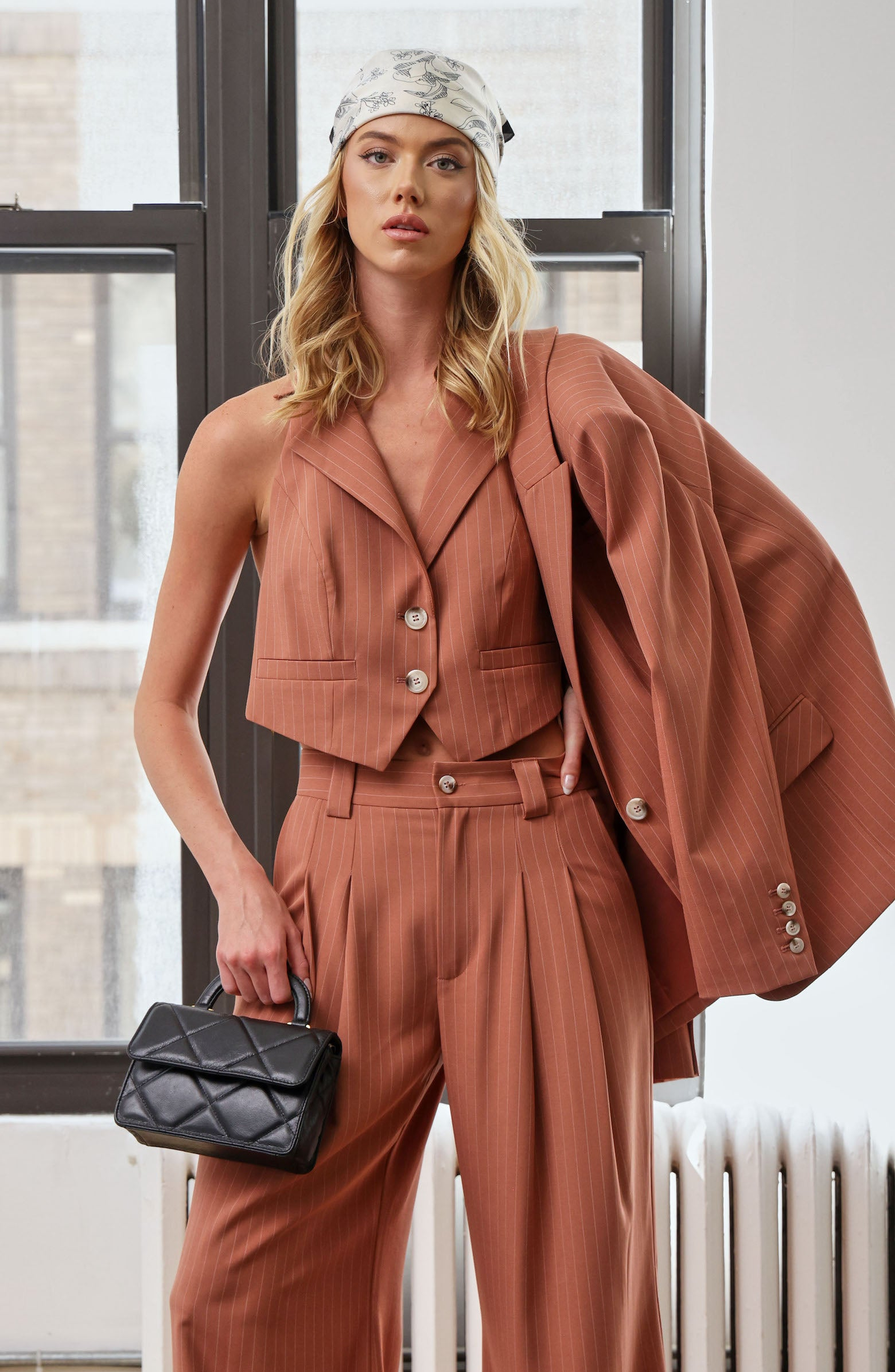 Walter Baker Genevieve Mini Top Handle Handbag, Alternate, color, Black